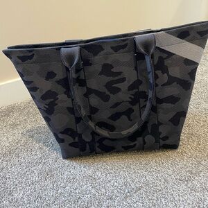 Rothy’s Essential Tote